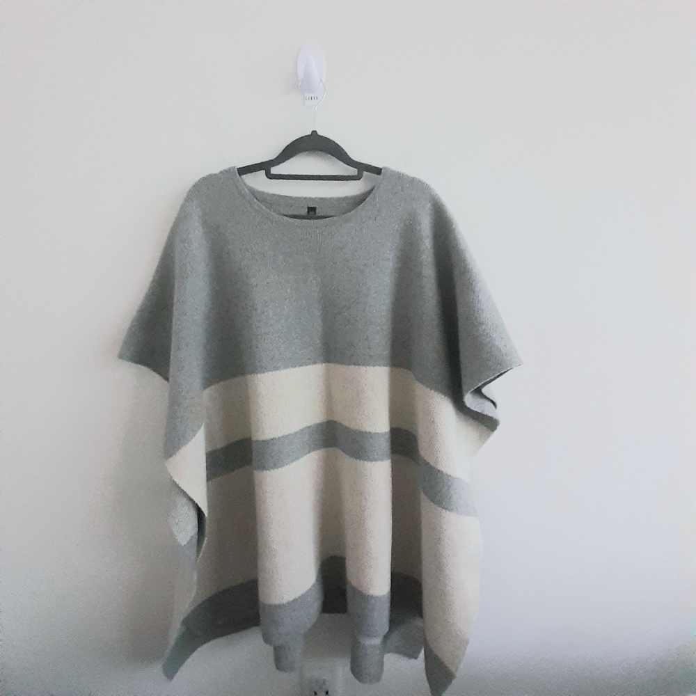 LAPIS Knit Poncho